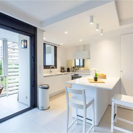 アパート Les Coteaux Du Preconil-4 By Interhome